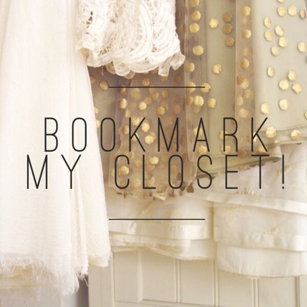 ✨ 💜 this post to bookmark my closet✨